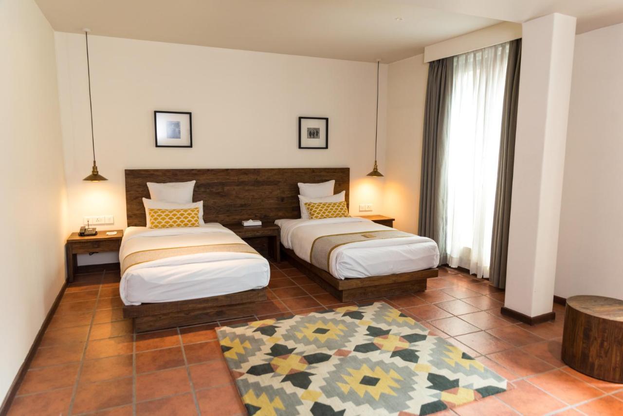 Hotel Roadhouse, Kathmandu- Contemporary Boutique Hotel מראה חיצוני תמונה