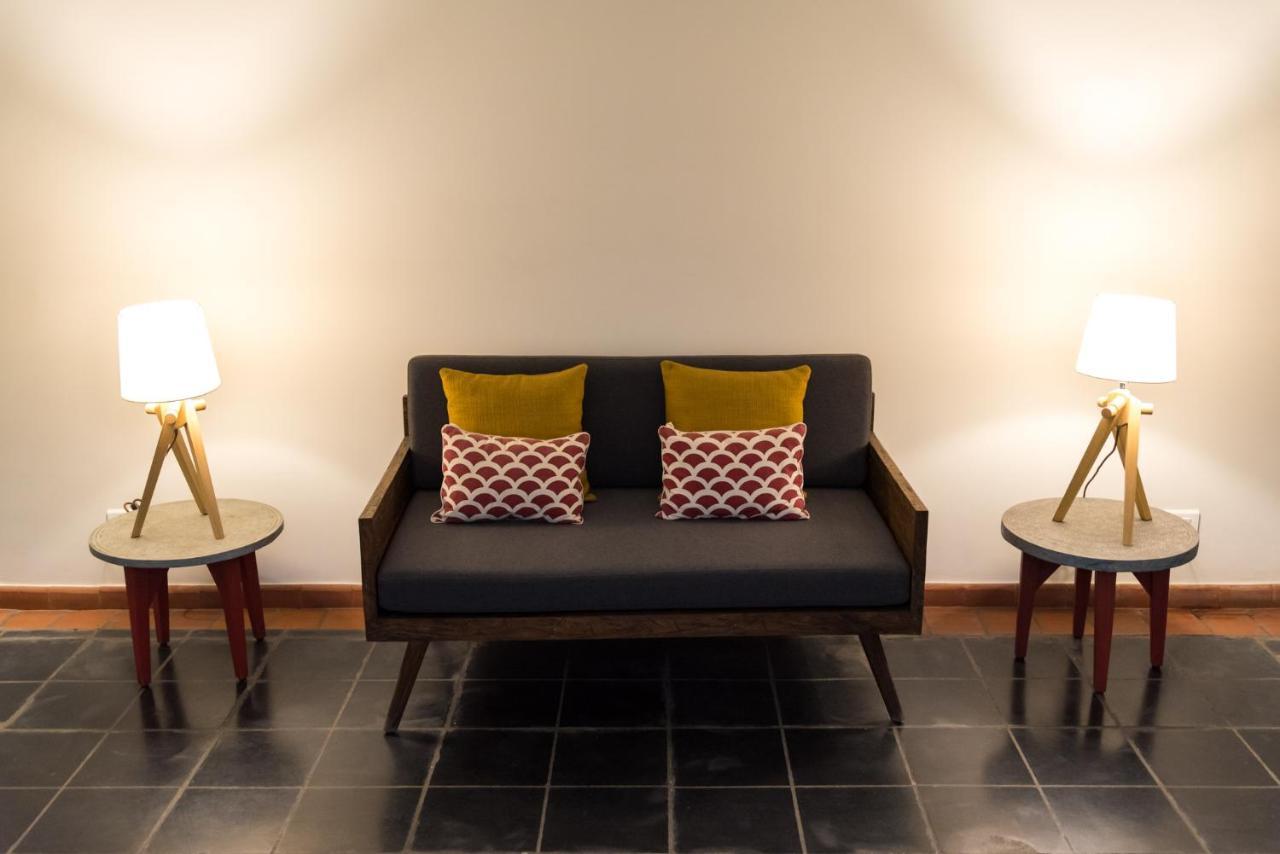 Hotel Roadhouse, Kathmandu- Contemporary Boutique Hotel מראה חיצוני תמונה