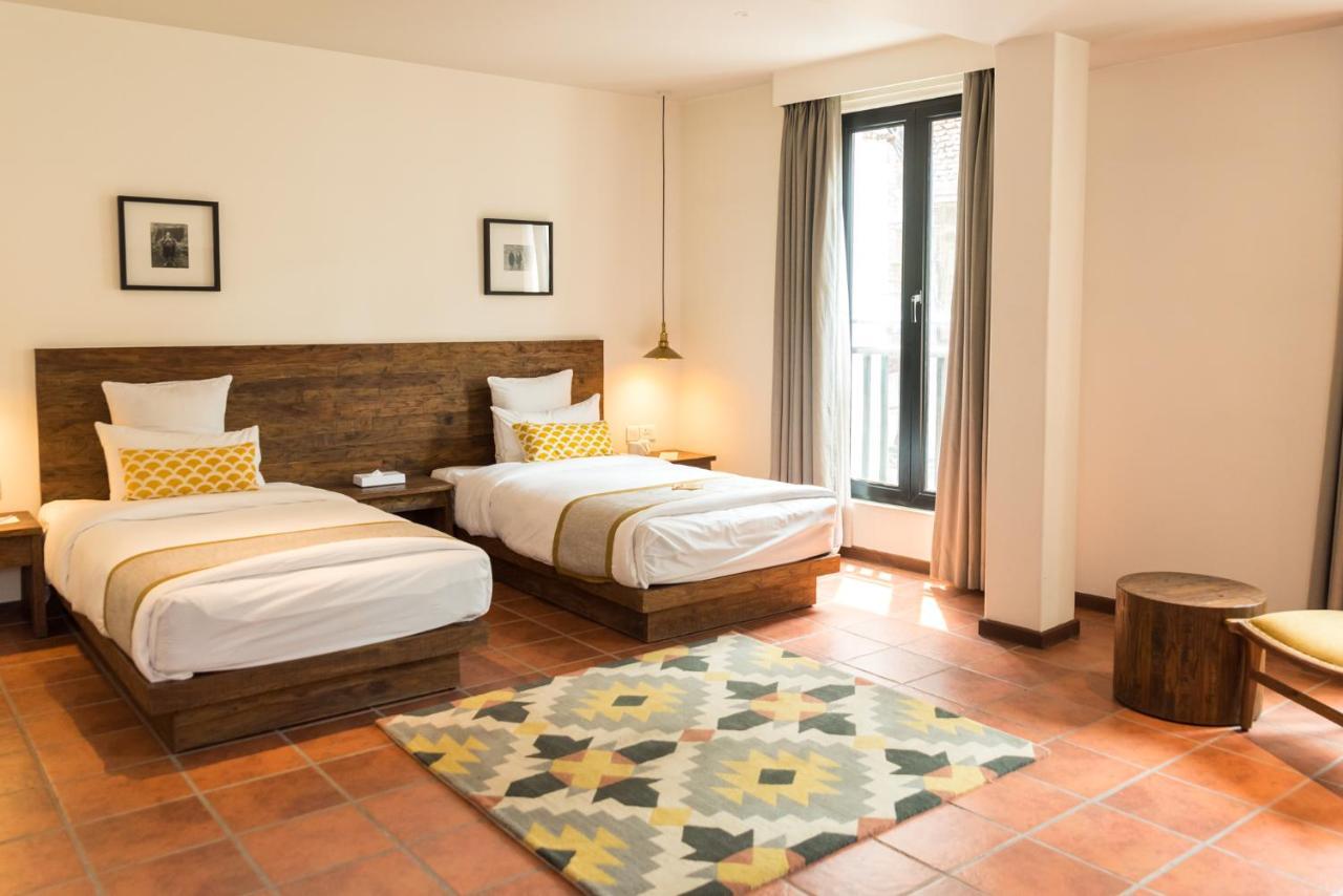 Hotel Roadhouse, Kathmandu- Contemporary Boutique Hotel מראה חיצוני תמונה