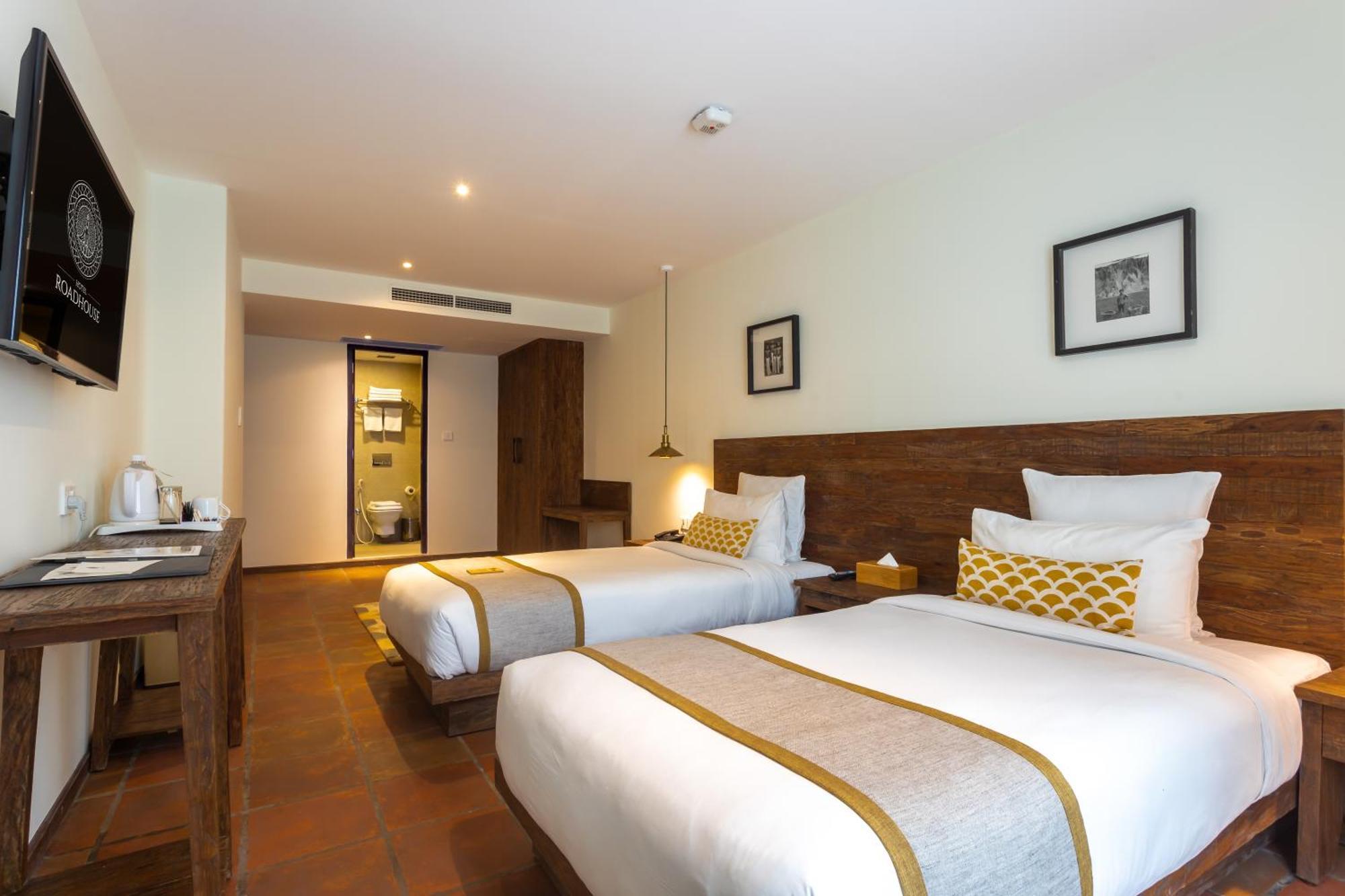 Hotel Roadhouse, Kathmandu- Contemporary Boutique Hotel מראה חיצוני תמונה