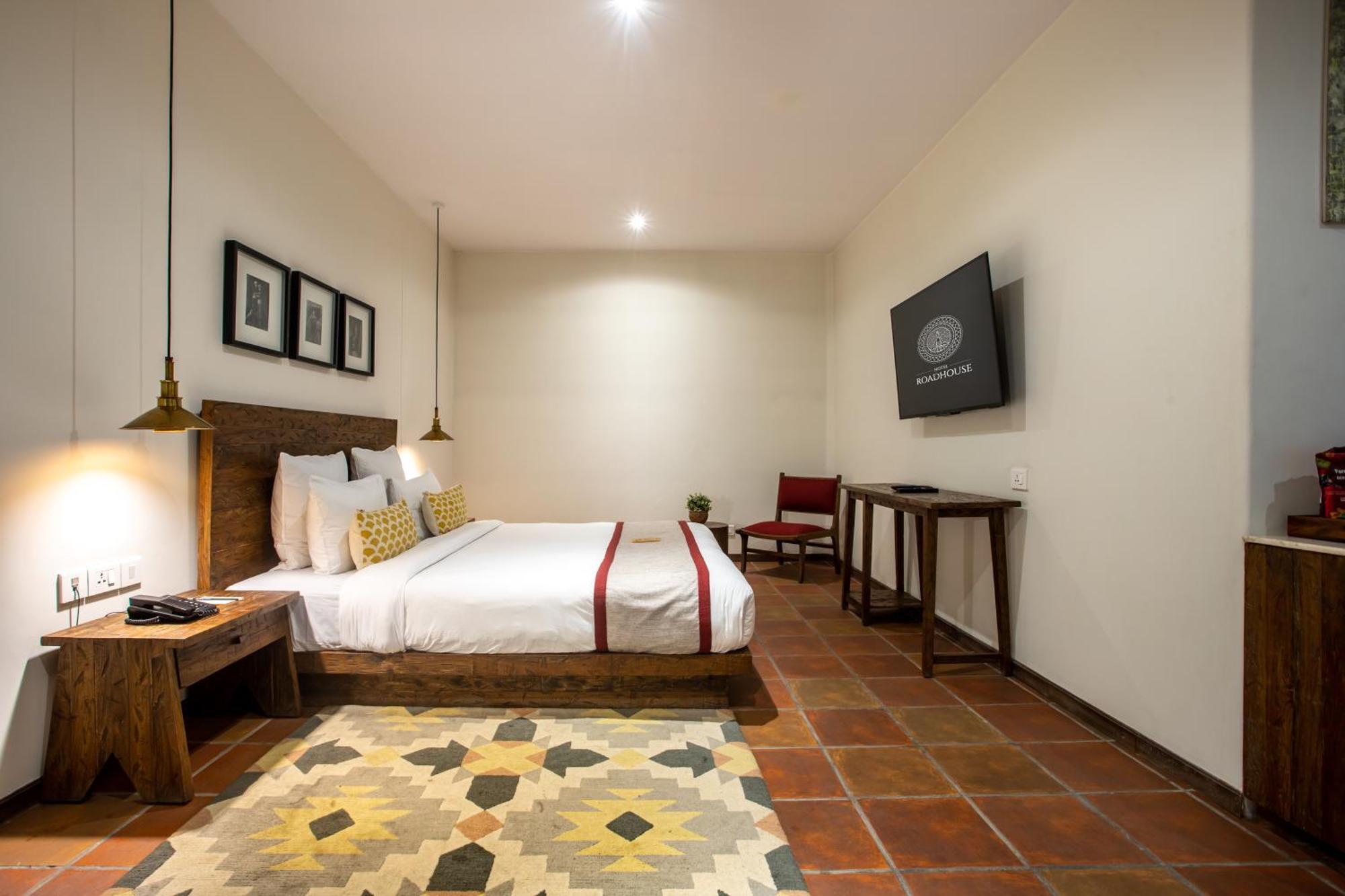 Hotel Roadhouse, Kathmandu- Contemporary Boutique Hotel מראה חיצוני תמונה