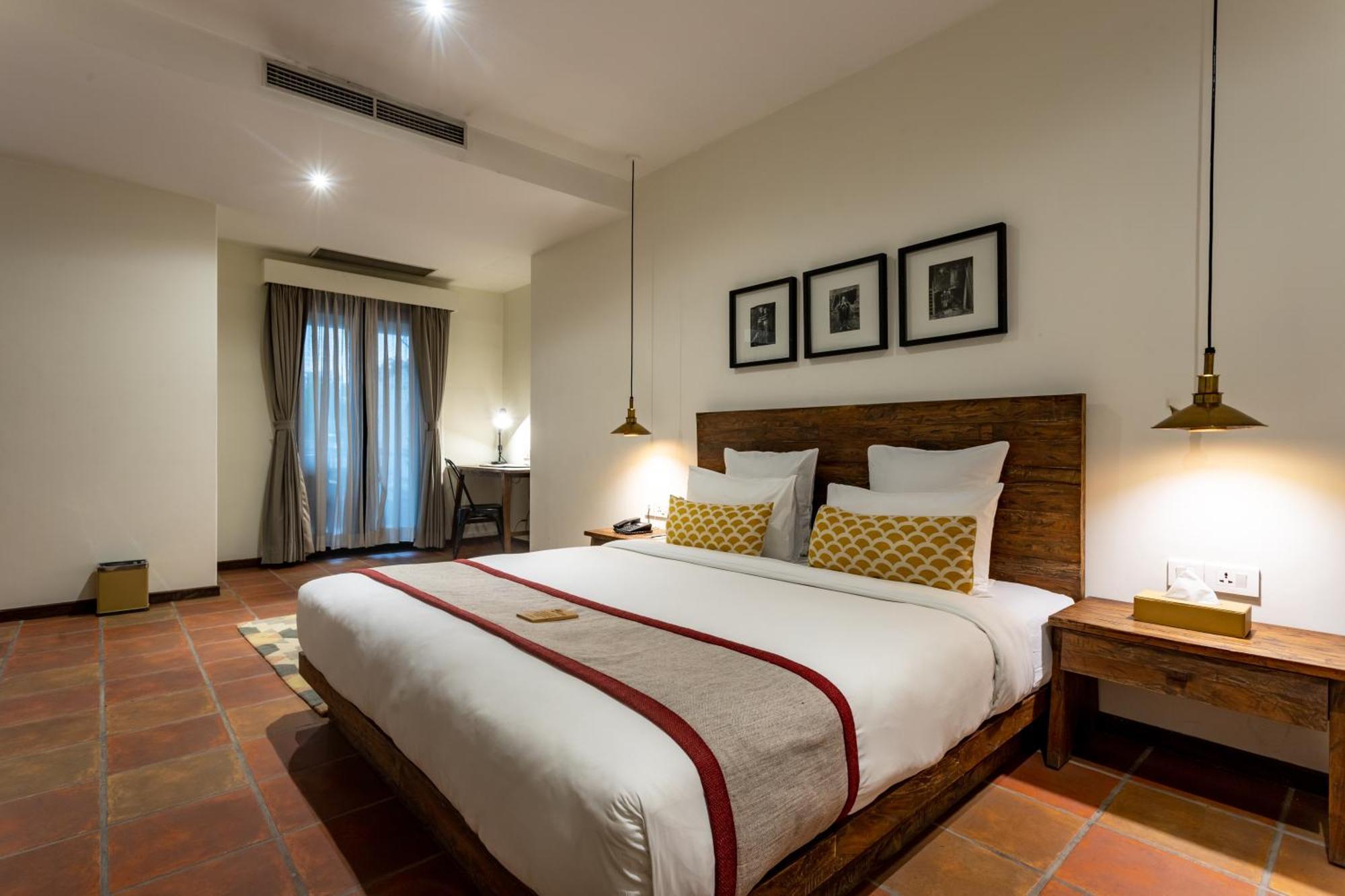 Hotel Roadhouse, Kathmandu- Contemporary Boutique Hotel מראה חיצוני תמונה