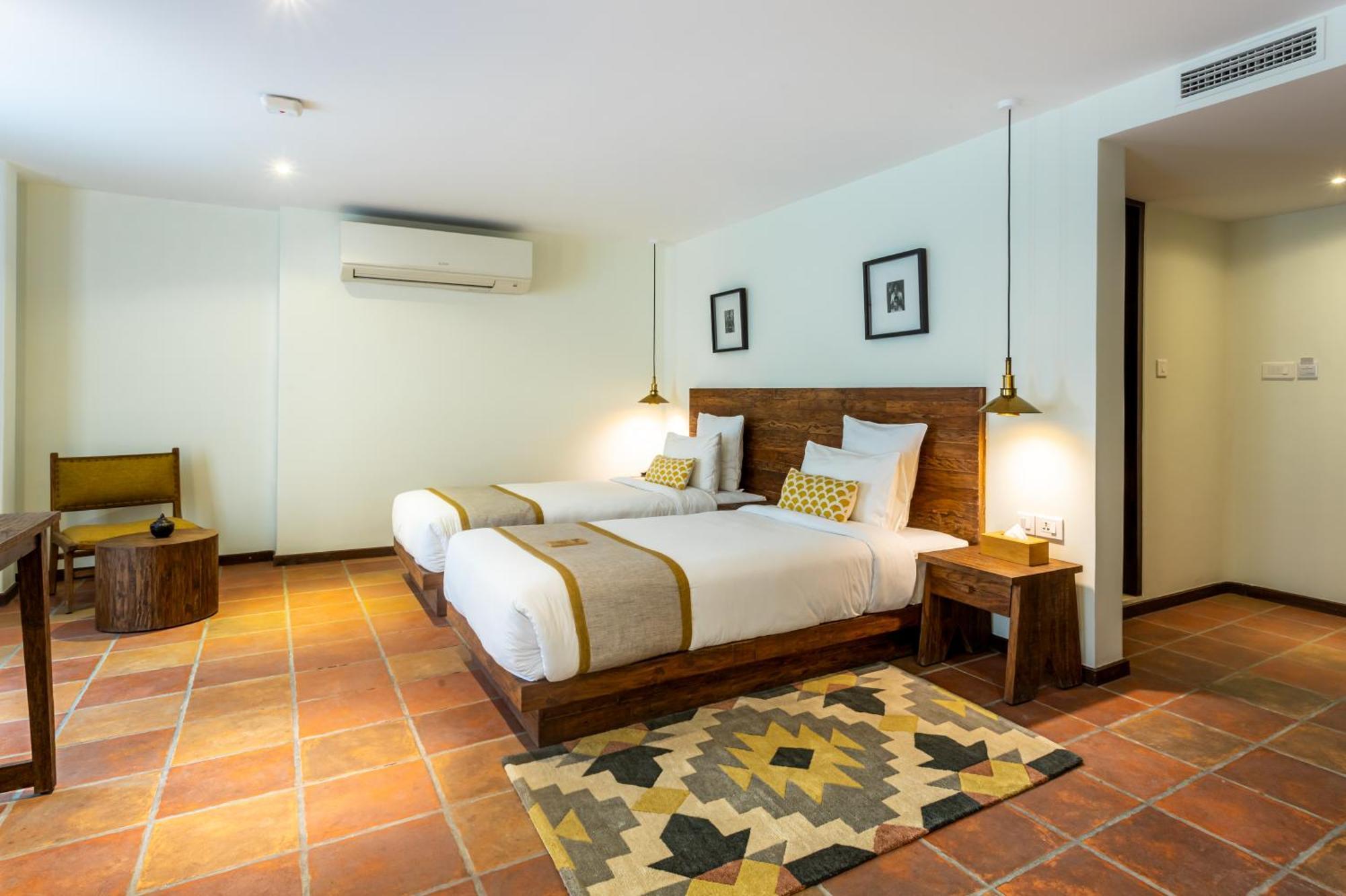 Hotel Roadhouse, Kathmandu- Contemporary Boutique Hotel מראה חיצוני תמונה