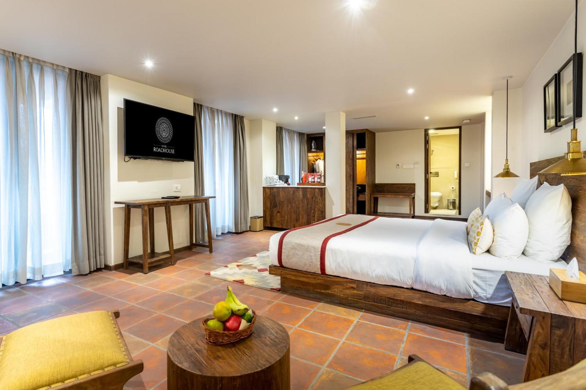 Hotel Roadhouse, Kathmandu- Contemporary Boutique Hotel מראה חיצוני תמונה