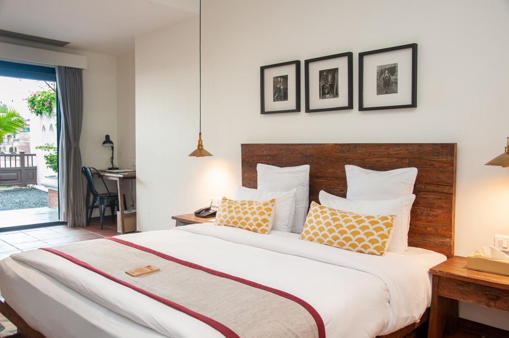 Hotel Roadhouse, Kathmandu- Contemporary Boutique Hotel מראה חיצוני תמונה