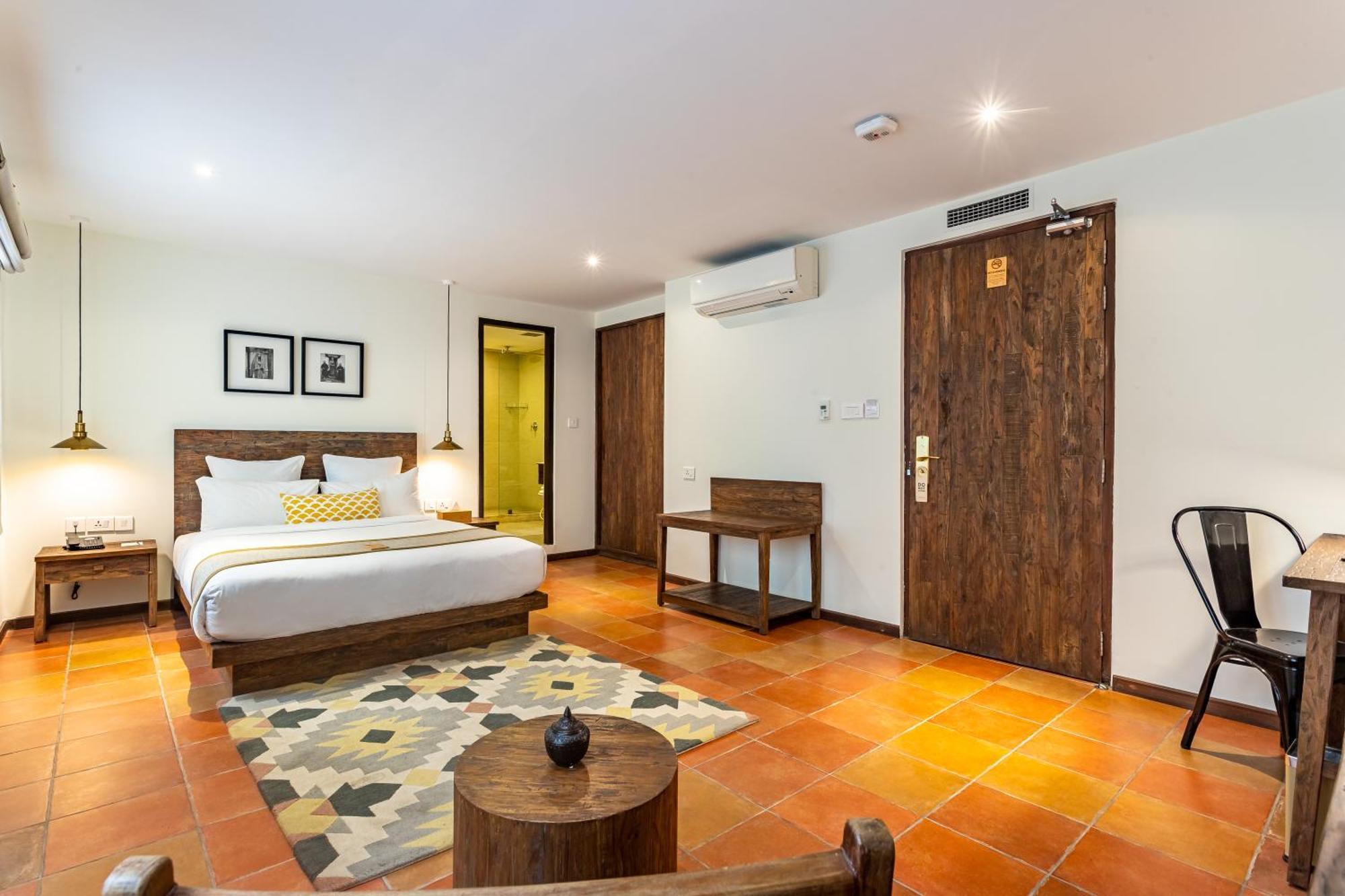 Hotel Roadhouse, Kathmandu- Contemporary Boutique Hotel מראה חיצוני תמונה