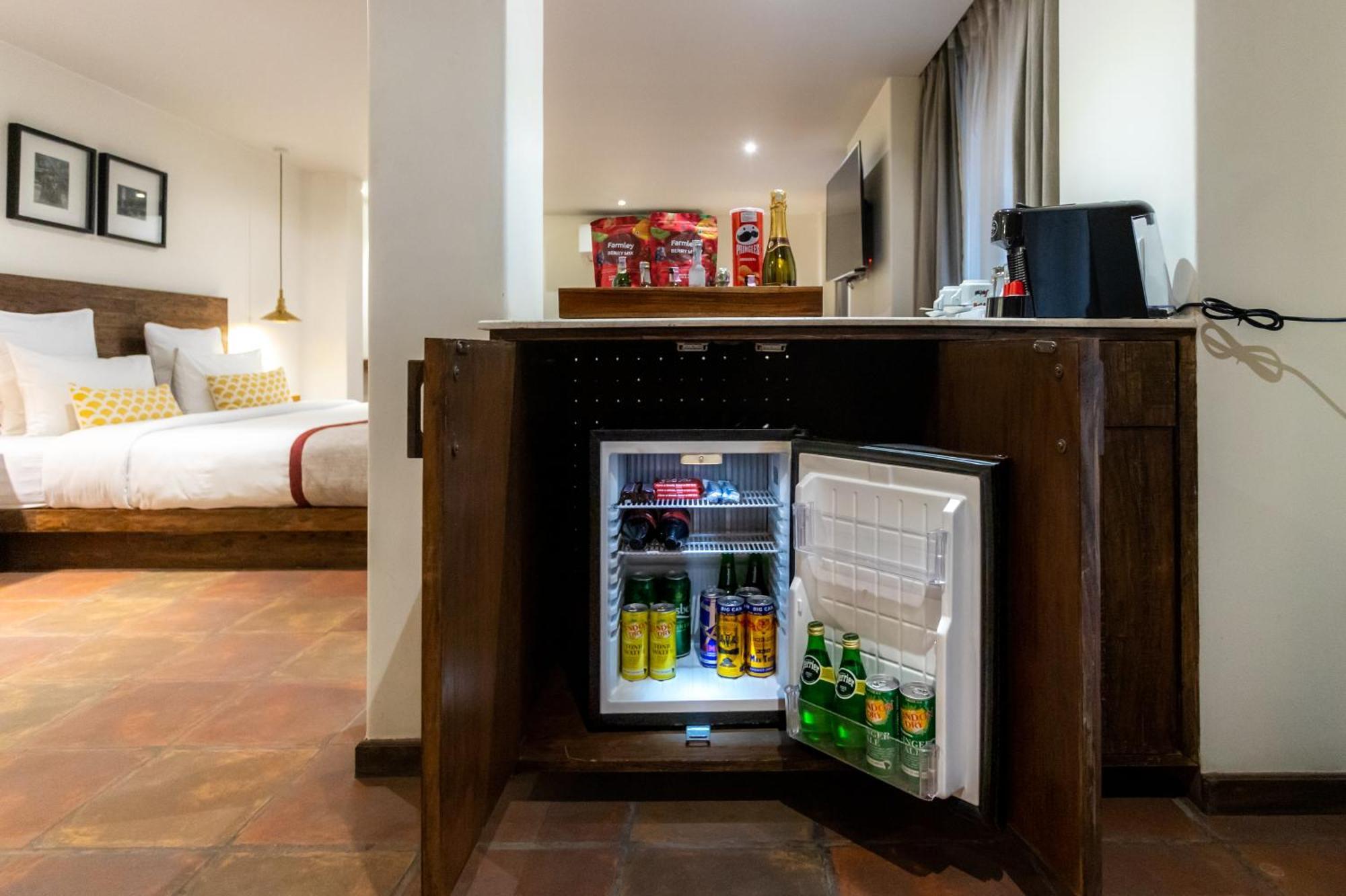 Hotel Roadhouse, Kathmandu- Contemporary Boutique Hotel מראה חיצוני תמונה