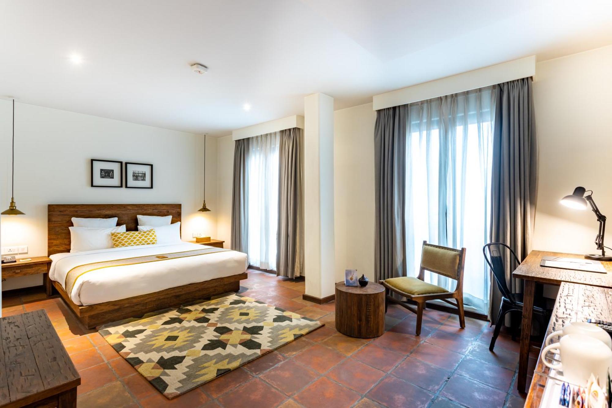Hotel Roadhouse, Kathmandu- Contemporary Boutique Hotel מראה חיצוני תמונה
